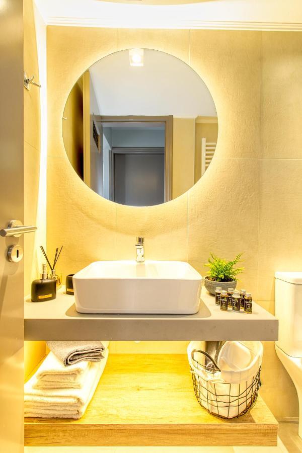 Luxury Penthouse Apartment Near The City Center イラクリオン エクステリア 写真